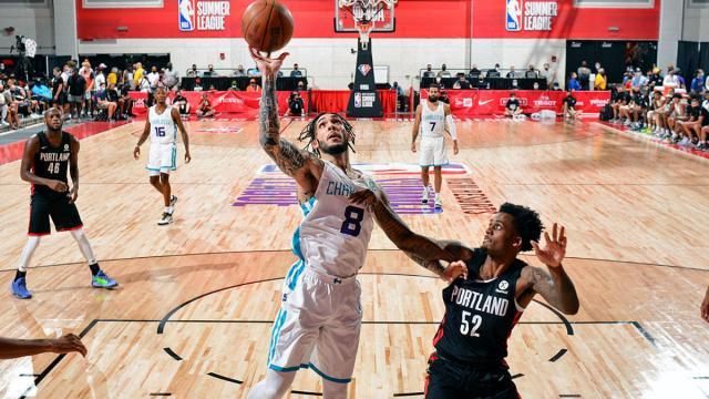 世界杯时差换算-二球：在中国偷窃一事不会困扰我 一直相信能打NBA